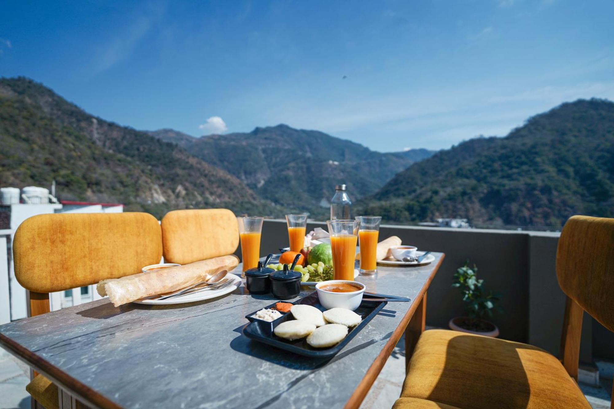 Tripli Hotels Ayushman Retreat Rishikesh Bagian luar foto