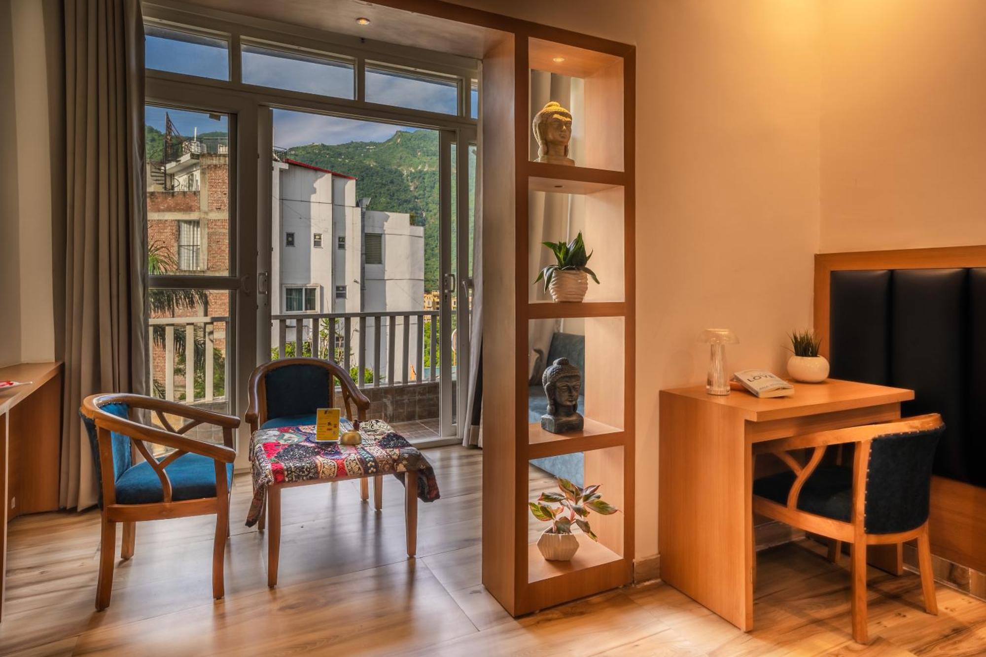 Tripli Hotels Ayushman Retreat Rishikesh Bagian luar foto
